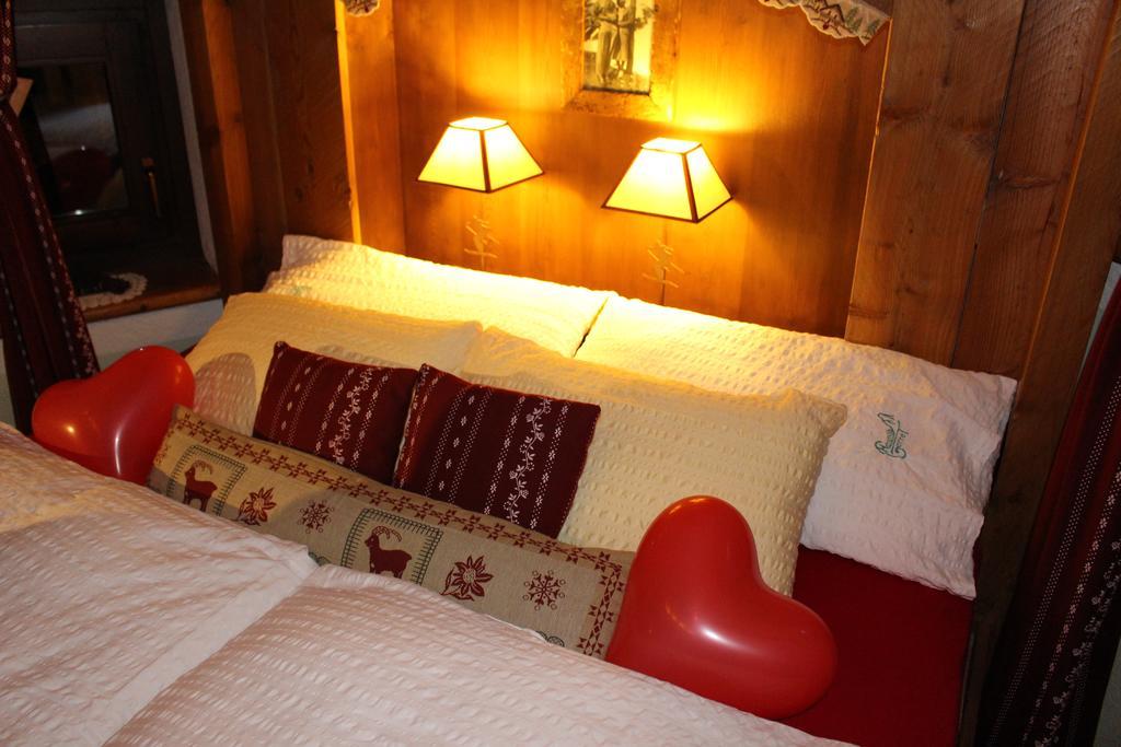 Hotel Meuble Gorret Бройл-Червиня Стая снимка
